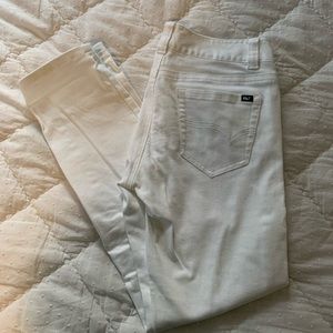White vineyard vines jeans
